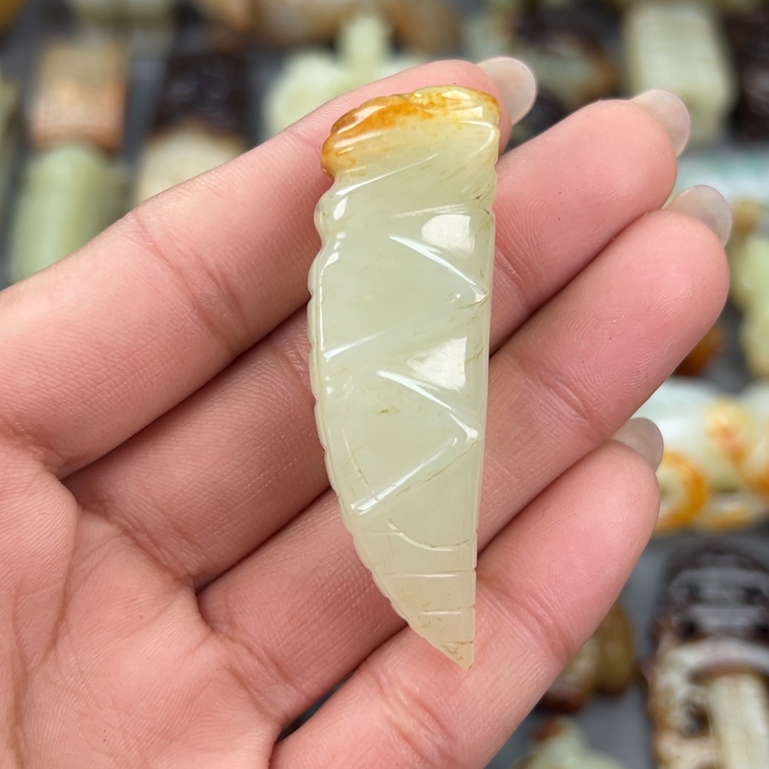 和田玉颈饰未镶嵌