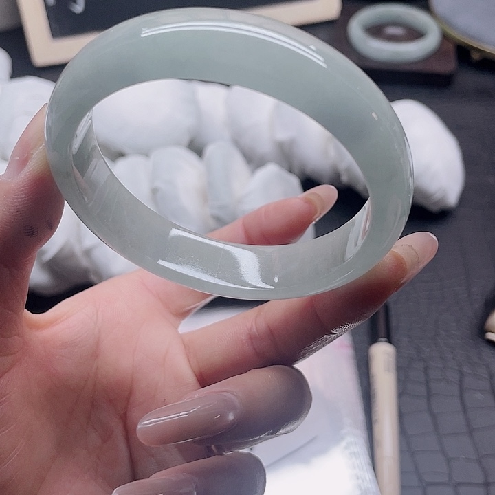 石英岩玉未镶嵌手镯57