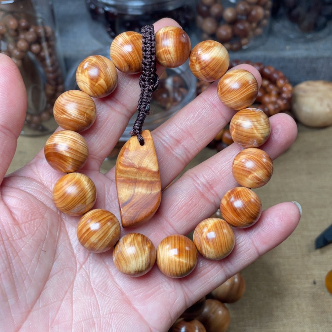 柏木（崖柏）无事牌1.5太行崖柏陈化满闪电龙胆