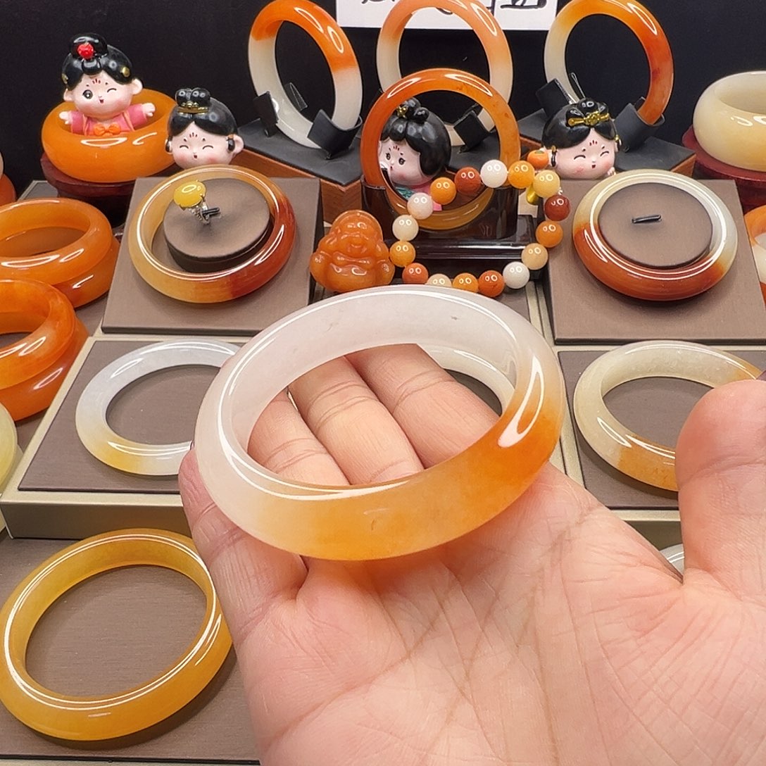 石英质玉（黄龙玉）未镶嵌手镯包容福利58