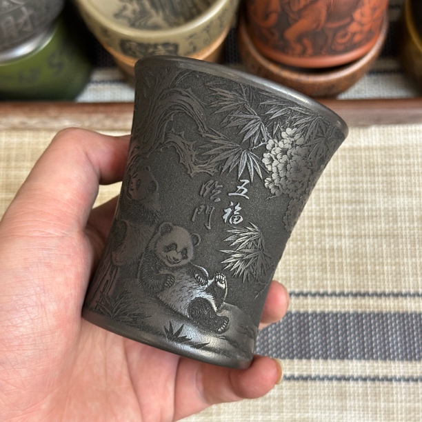 宜兴全手工紫砂 原矿石黄泥料刻绘熊猫主人杯品茗杯容量160ml