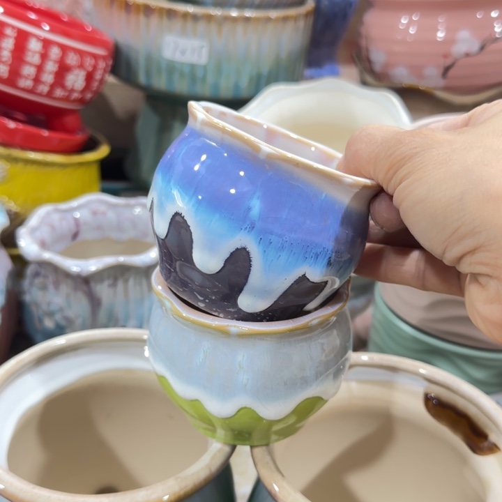 凑9块包邮，有孔，陶瓷花盆