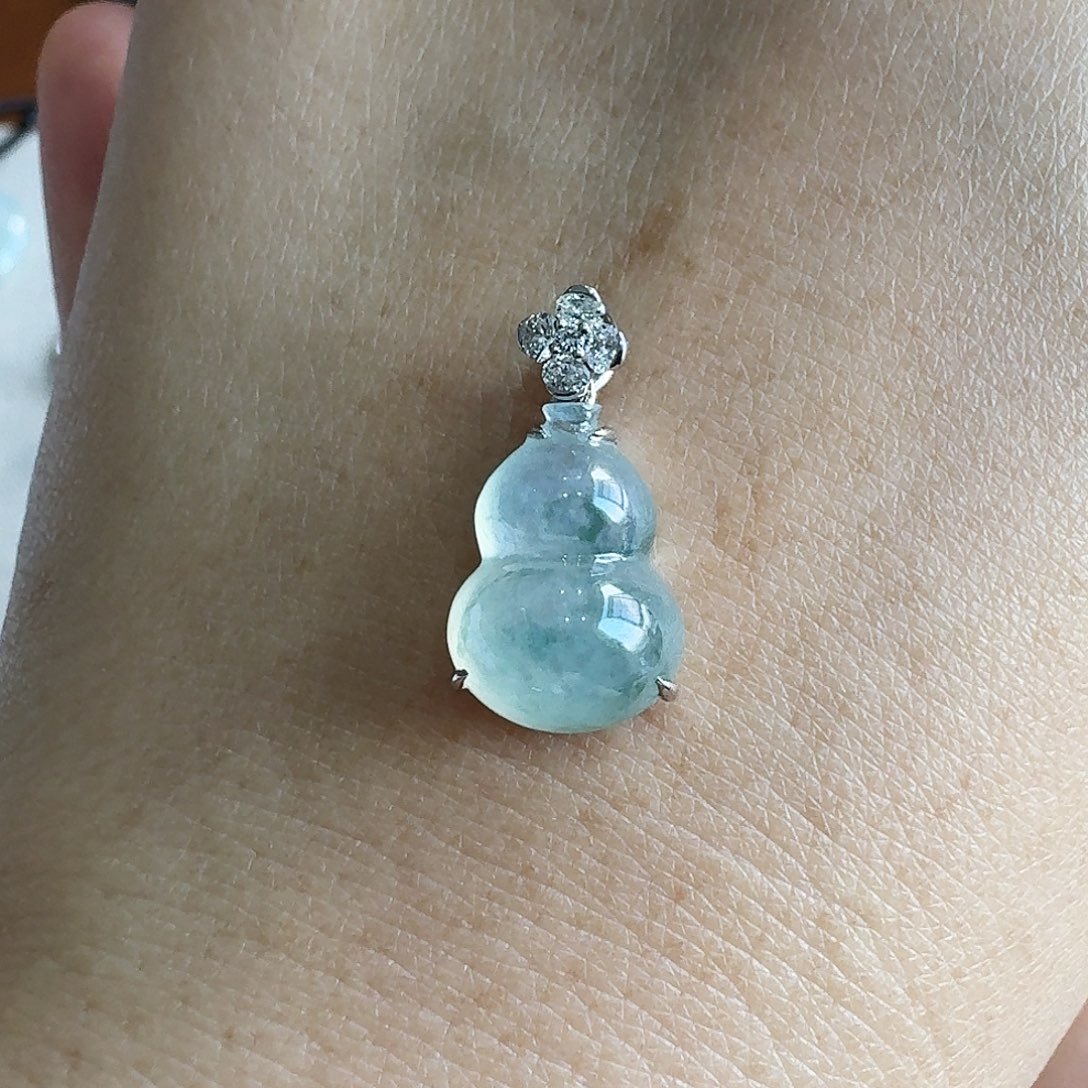 翡翠颈饰18K金镶嵌葫芦