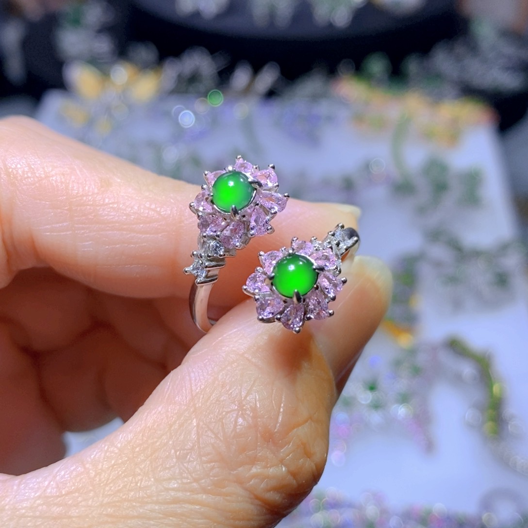 翡翠颈饰银S925镶嵌天然翡翠