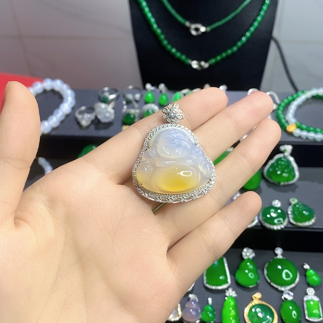 如***善玛瑙/玉髓银S925镶嵌颈饰