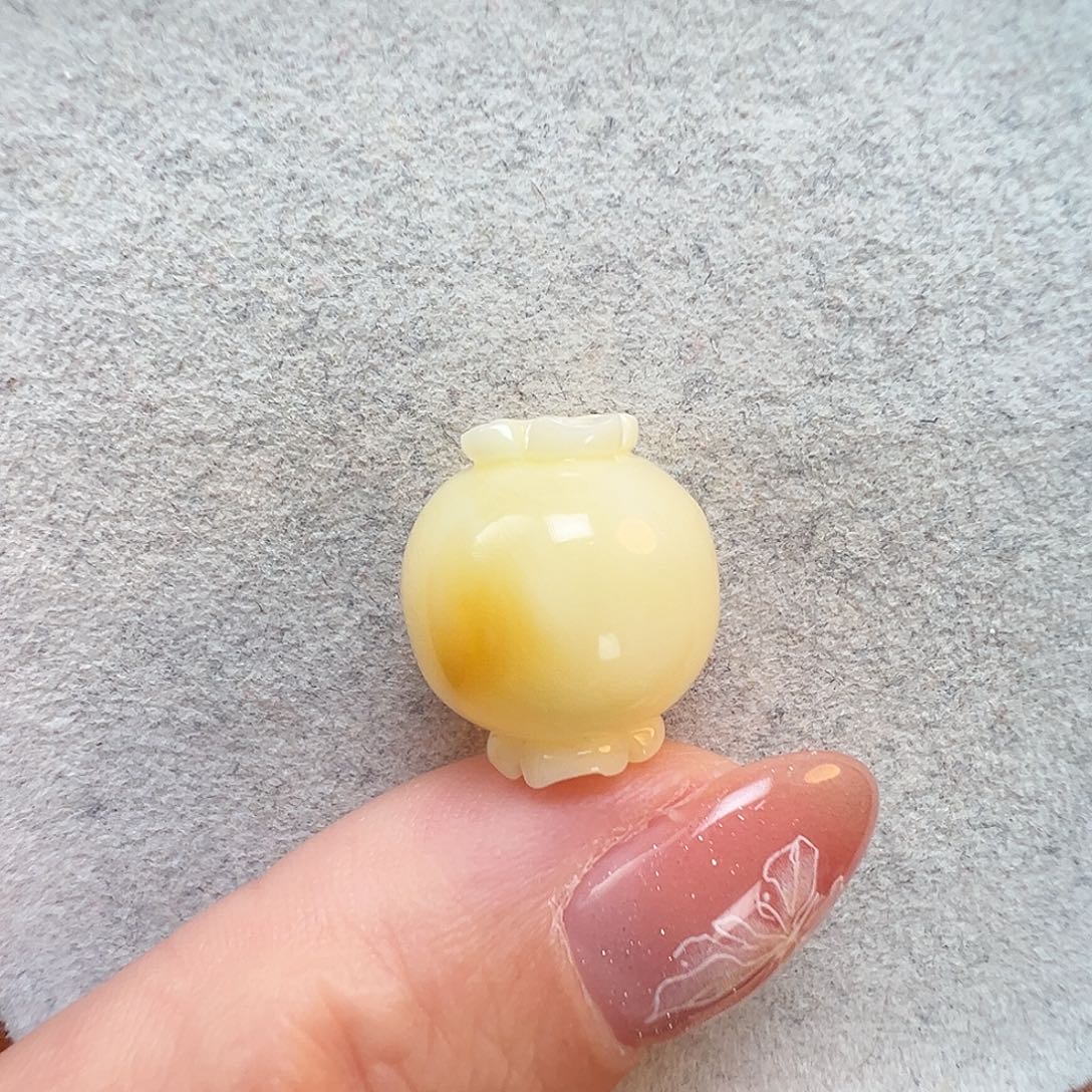 柠***酸琥珀未镶嵌珠宝奇石
