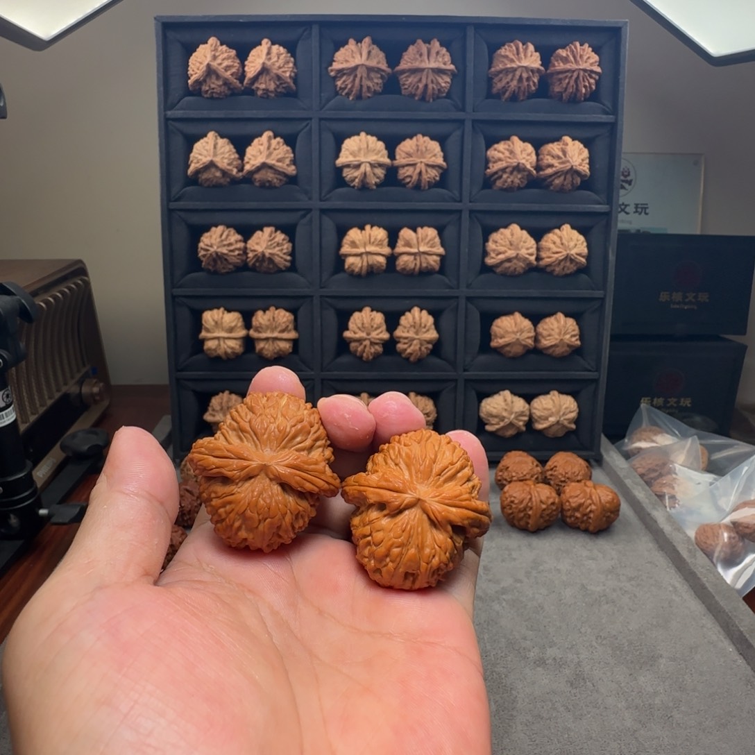 用***6吊坠文玩核桃白狮子