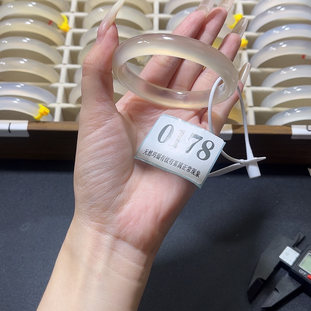 玛瑙/玉髓未镶嵌手镯