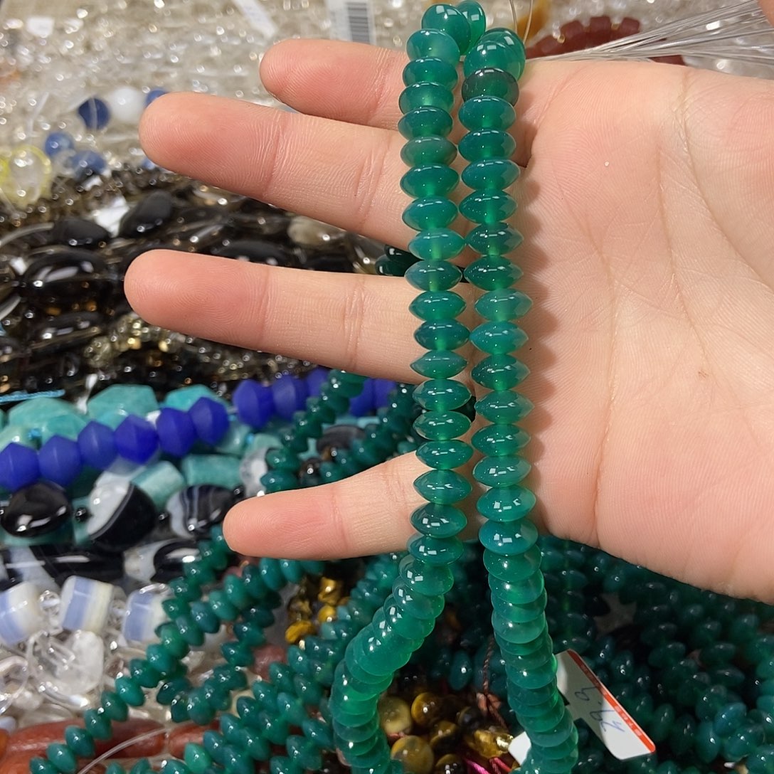 含***予玛瑙/玉髓散珠绿玛瑙飞碟