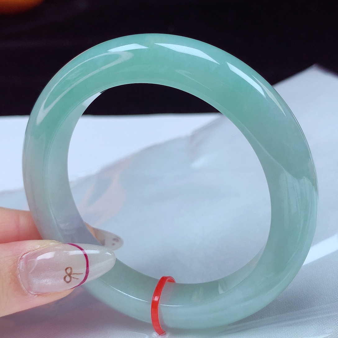 翡翠手镯未镶嵌57圈