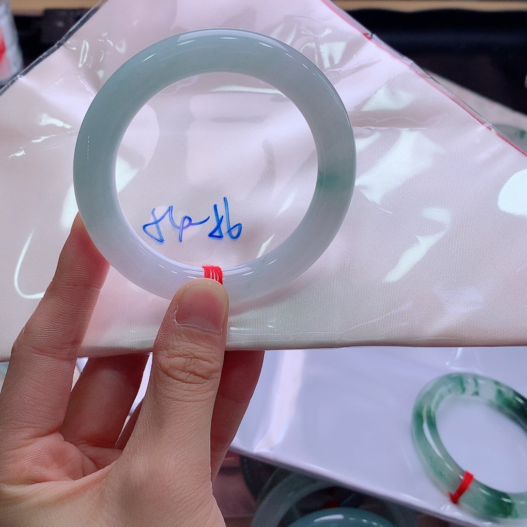 未镶嵌手镯翡翠翡翠