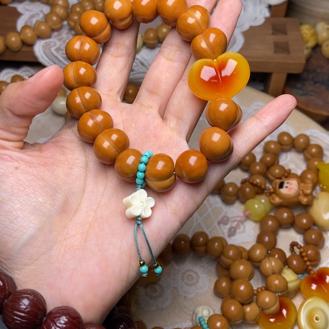 猴头核桃吊坠屁桃玻璃底卡15