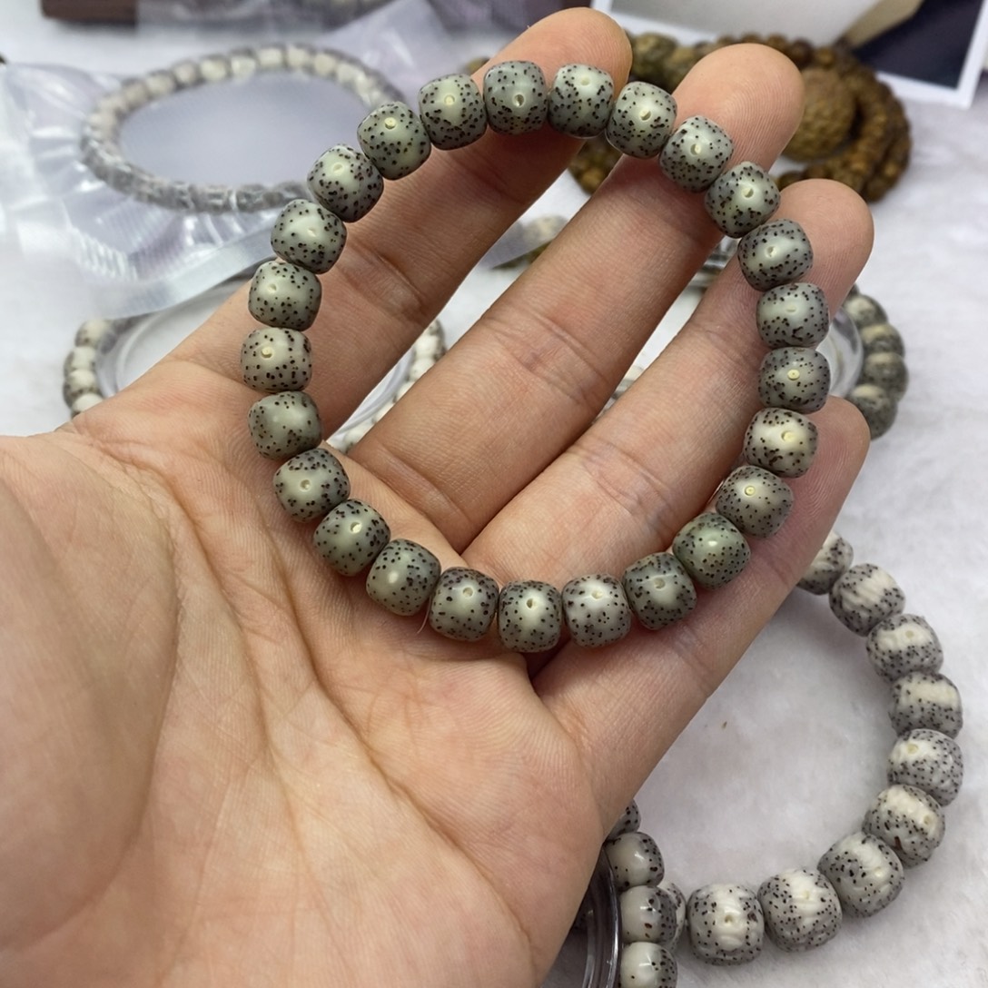 吊坠星月菩提卡9糯冰 灰绿冰