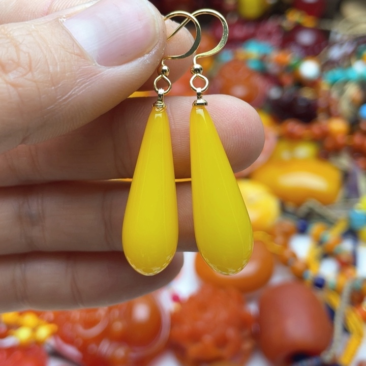 树脂制品51号水滴耳坠