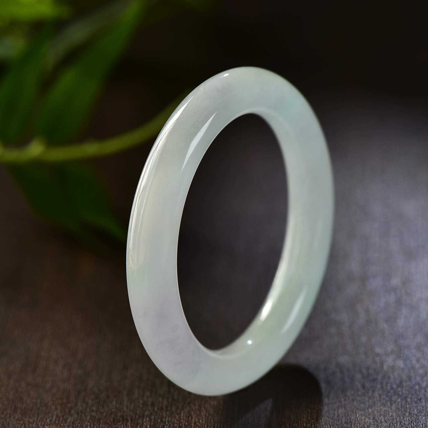 时尚大女王冰透女款精美美人镯多样性非遗手工艺