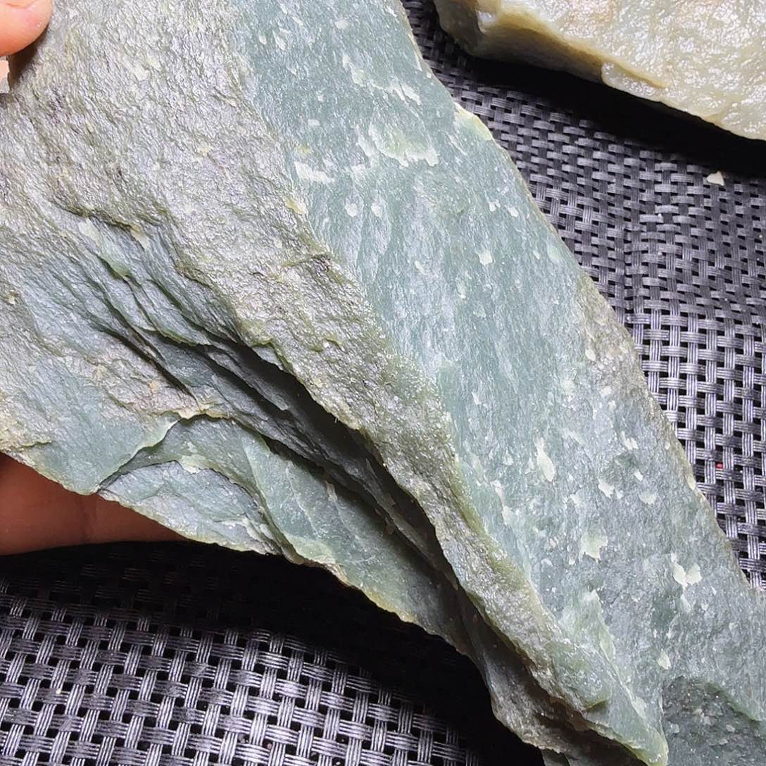 昆***物和田玉（糖玉）未镶嵌珠宝半成品