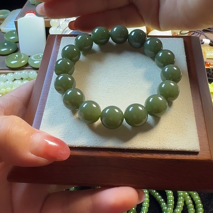 爱***逅和田玉（糖玉）未镶嵌手链