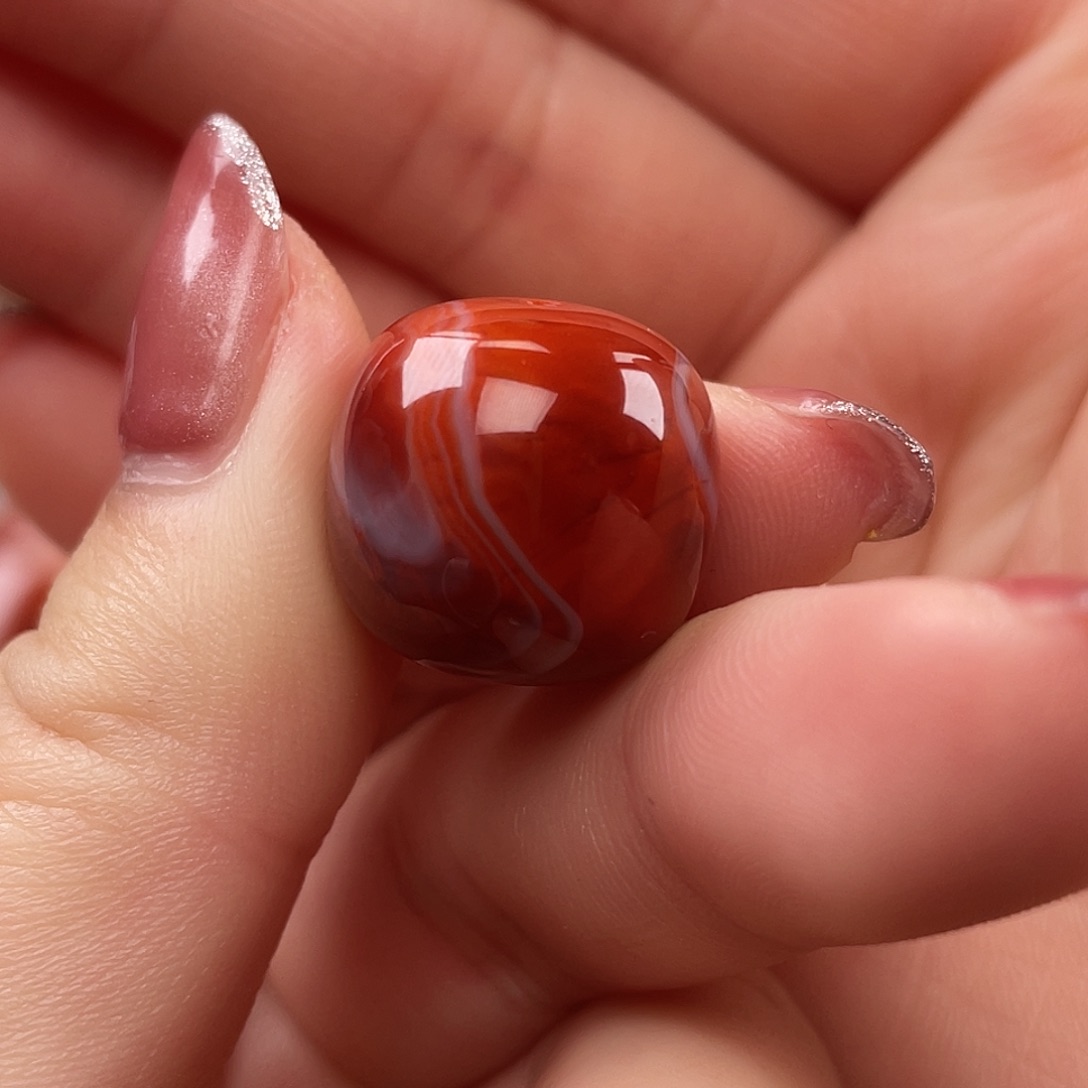 南红玛瑙吊坠未镶嵌