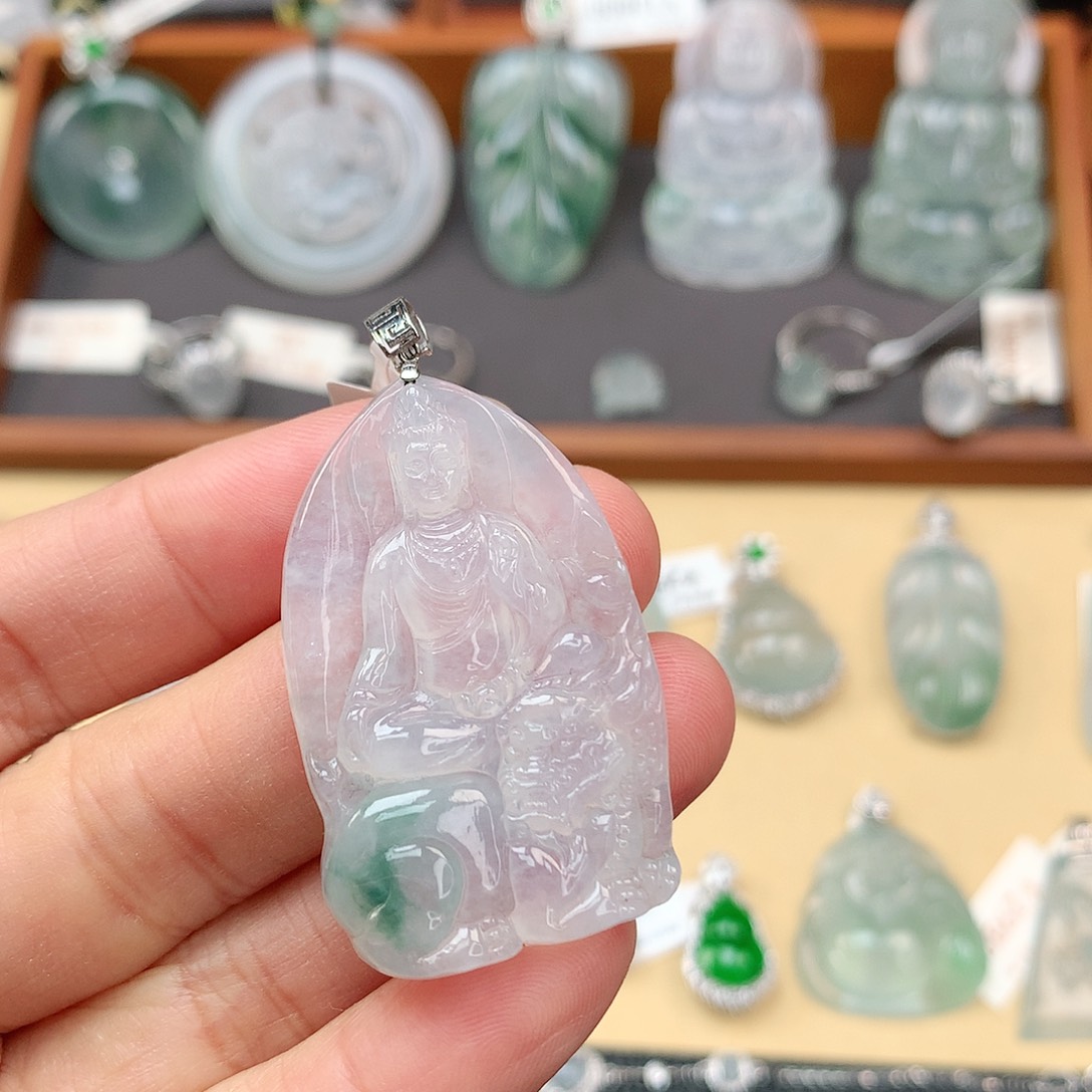 翡翠颈饰18K金镶嵌文殊观音