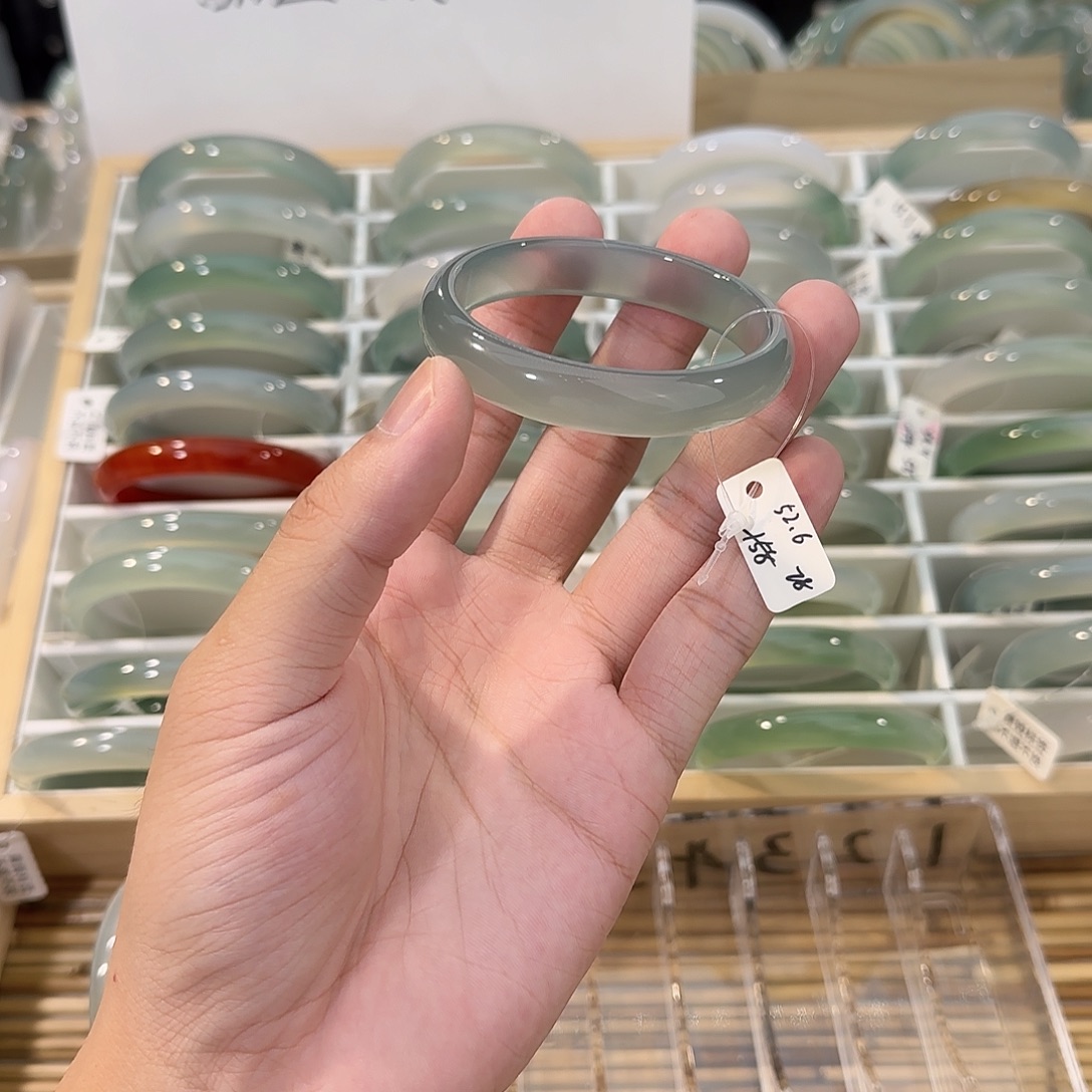 手镯玛瑙/玉髓未镶嵌圈口52.6