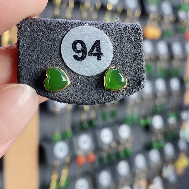 和田玉耳饰18K金镶嵌