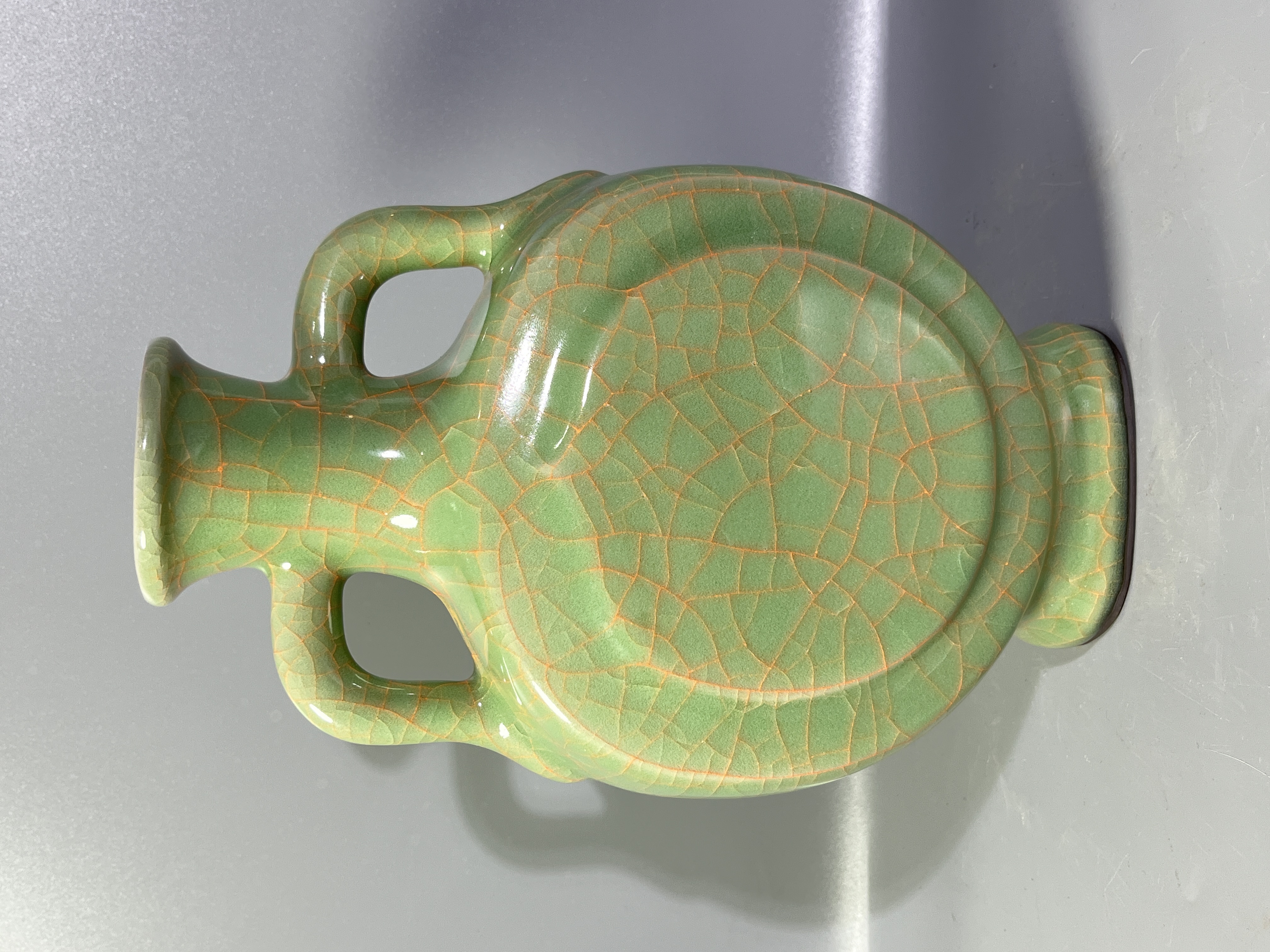 官窑抱月瓶，喜欢可私聊或拍下！