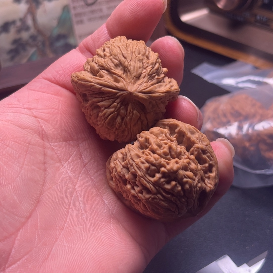 吊坠文玩核桃南疆石球体