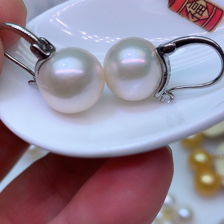 银S925镶嵌耳饰淡水珍珠