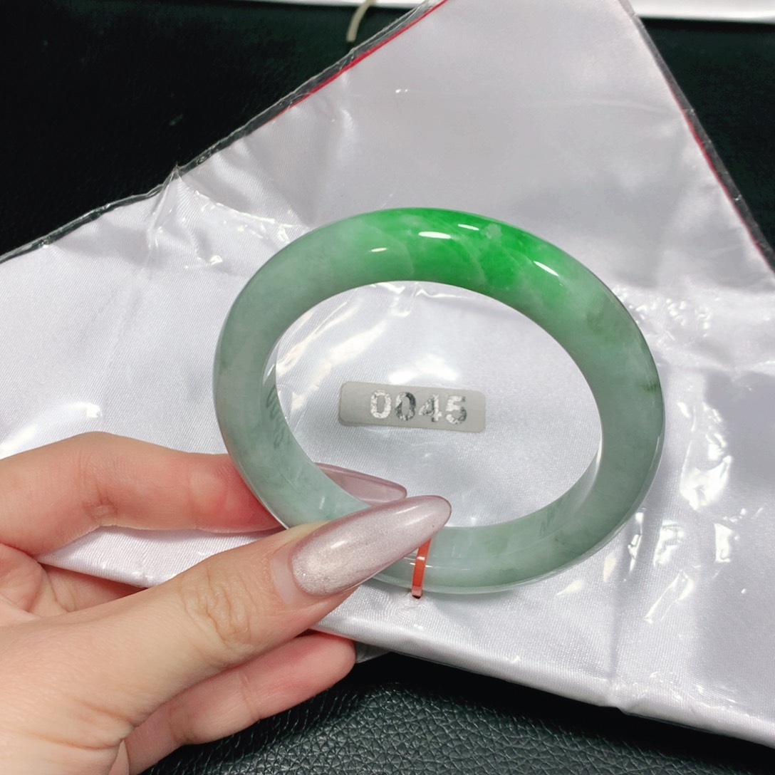 翡翠未镶嵌手镯0045-04