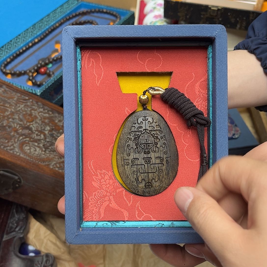 大叶紫檀（黑酸枝木类）