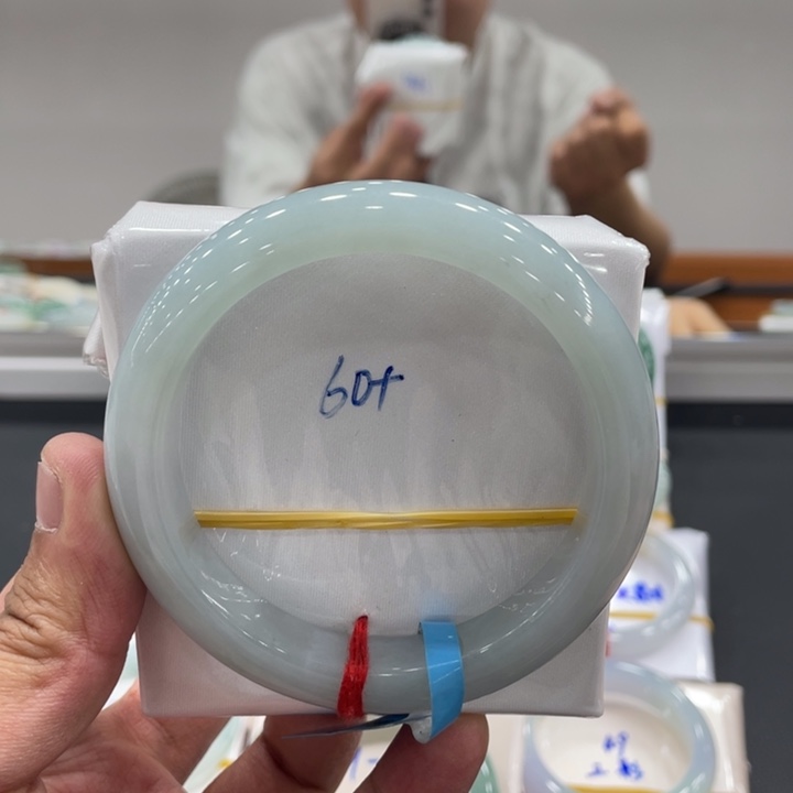 翡翠未镶嵌手镯缅甸翡翠