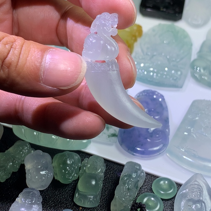 定制翡翠未镶嵌火**土