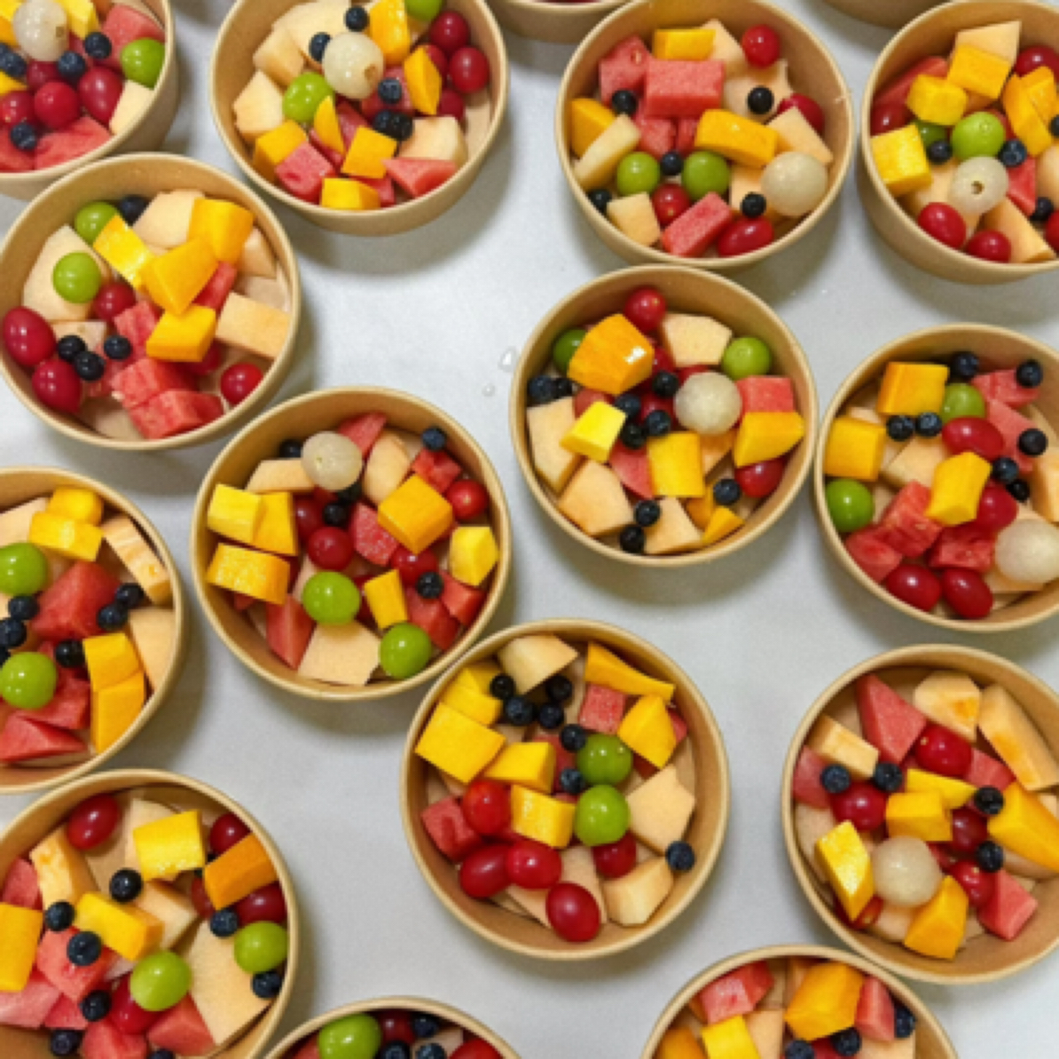 缤纷随机果切 6-8种水果 约500g