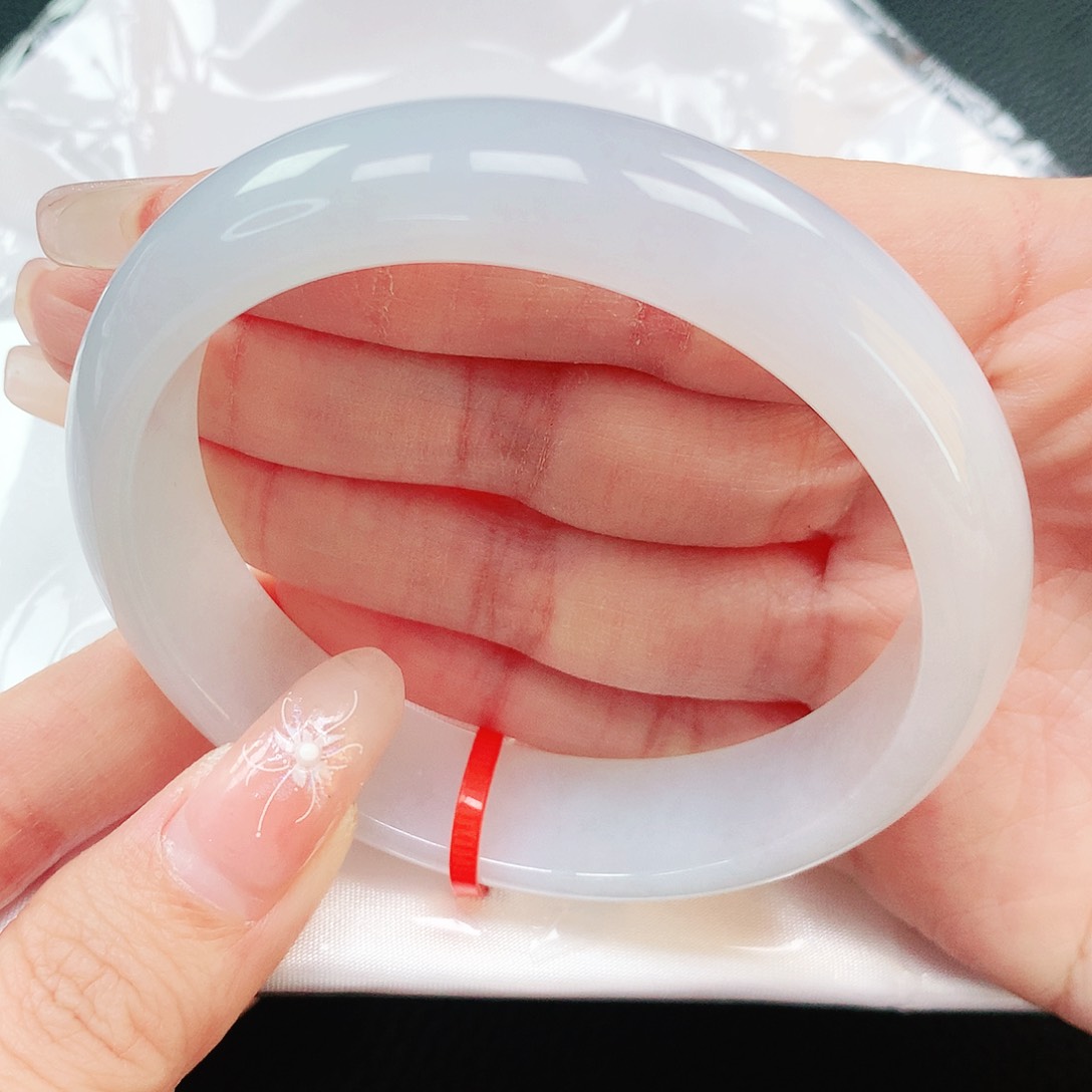 翡翠手镯未镶嵌58圈