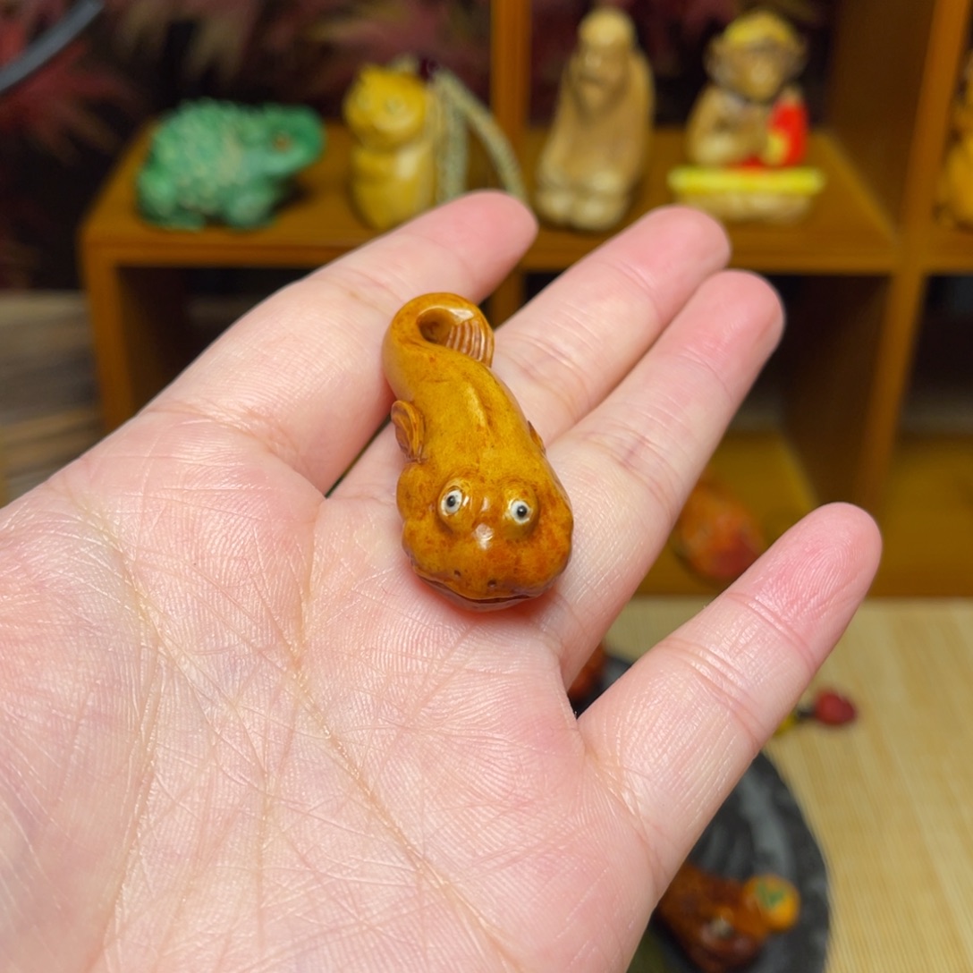 問***大鹿骨把件鹿角跳跳鱼