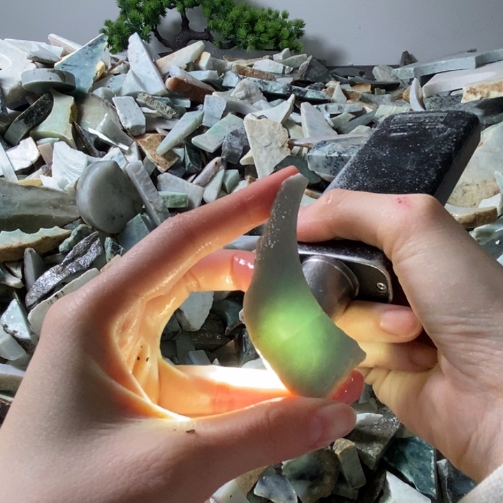 翡翠颈饰未镶嵌天然翡翠