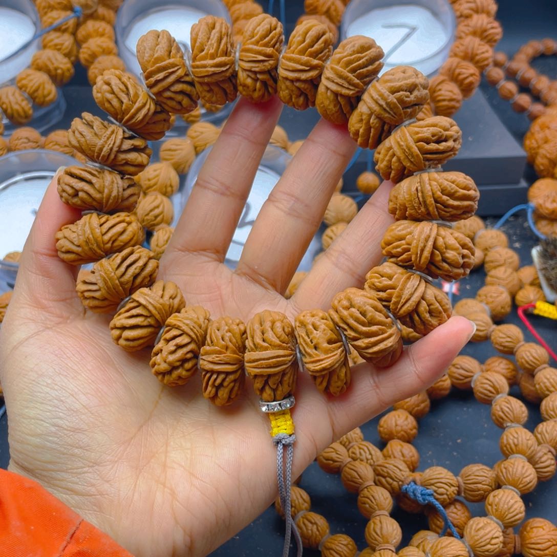 桃核手串M****_红红火火过大年啦5