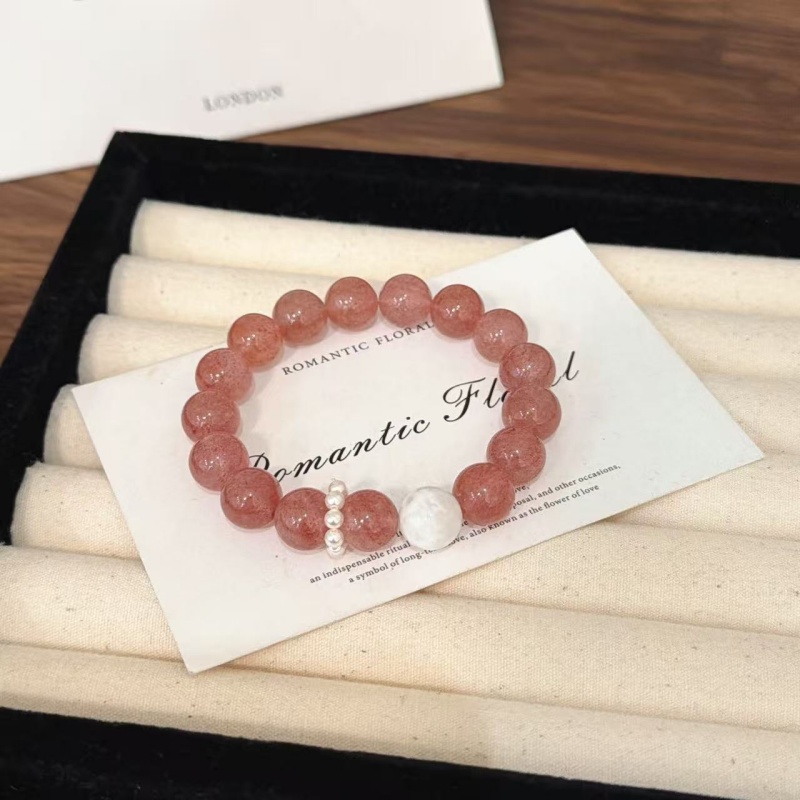 X1915[诸事顺心]草莓晶雪花幽灵手链高端轻奢手串多样性发一