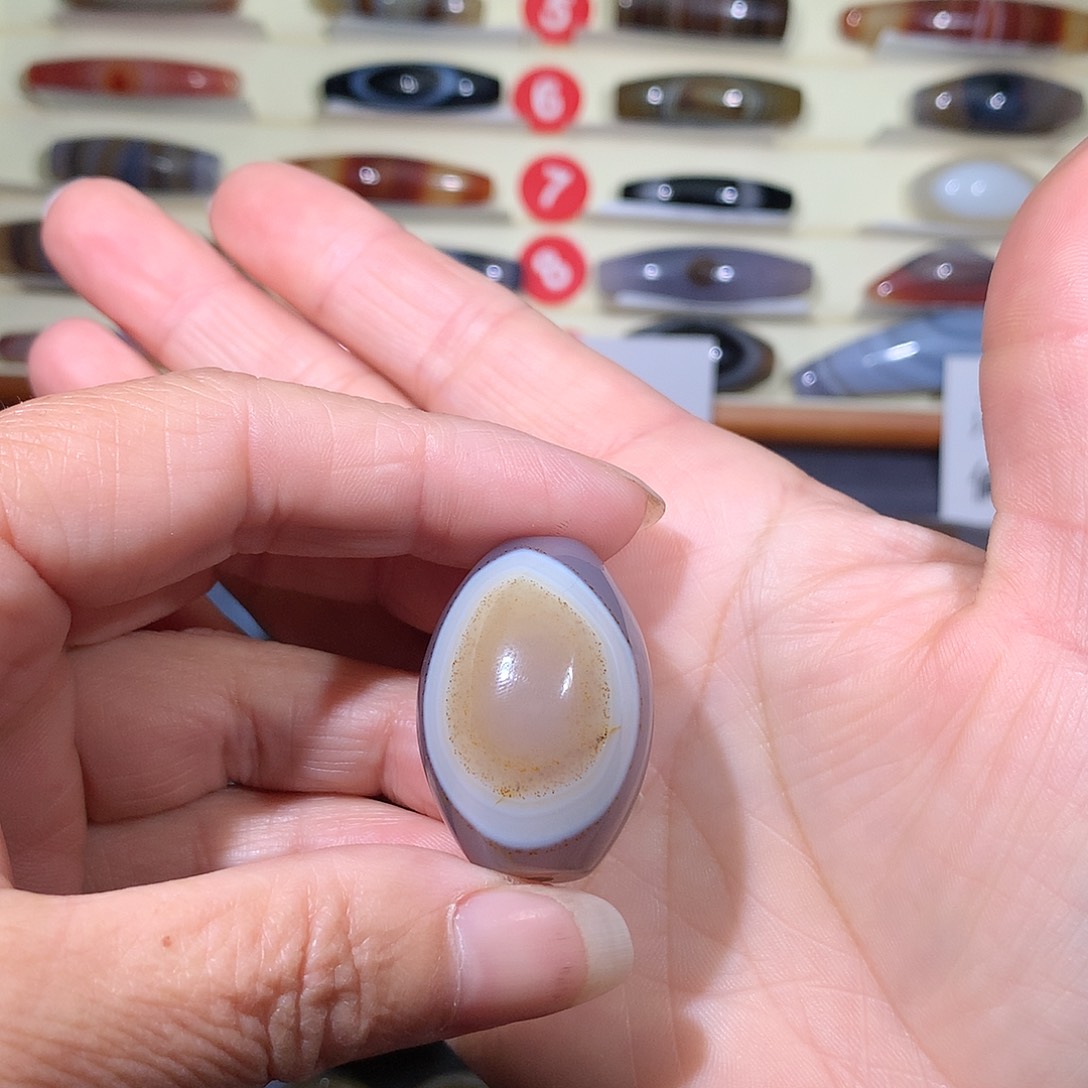 太***辉玛瑙/玉髓未镶嵌颈饰