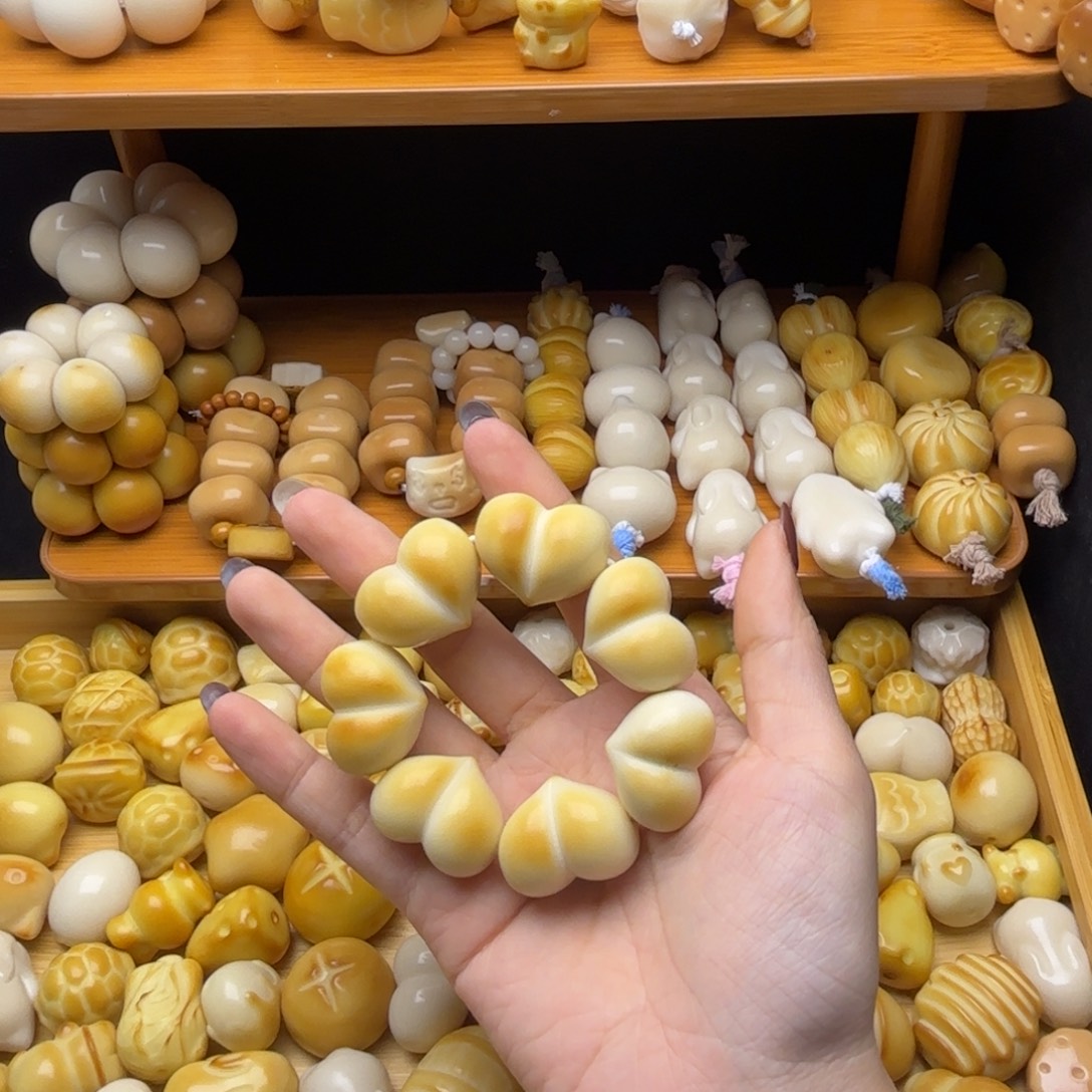 吊坠菩提根/象牙果瑕疵款