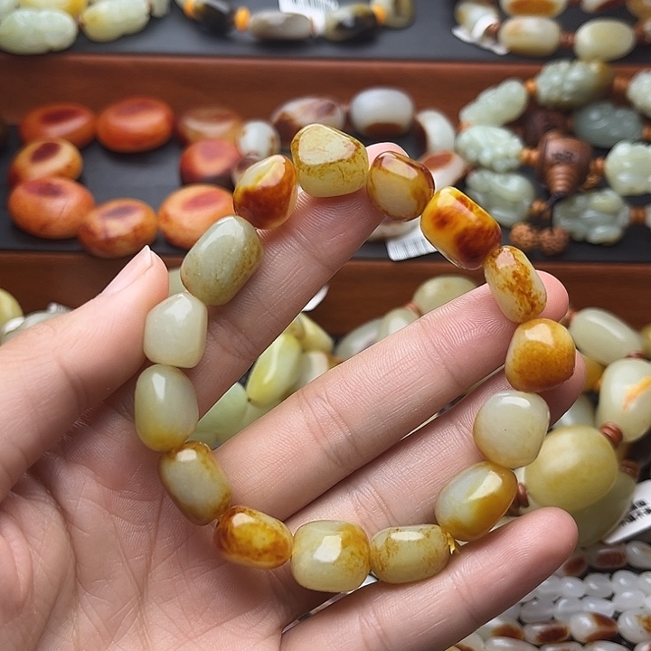 未镶嵌和田玉手链