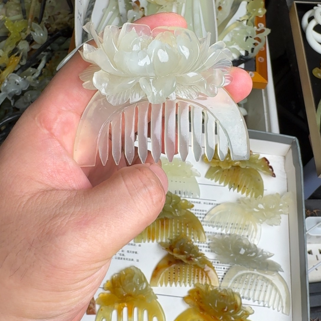 蛇纹石玉未镶嵌发饰