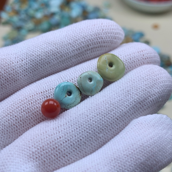 鹿***獸南红玛瑙未镶嵌珠宝奇石