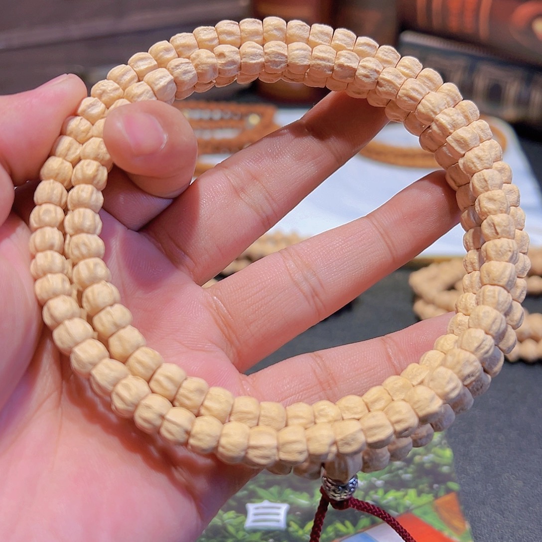 伟****柏香籽/百香籽吊坠