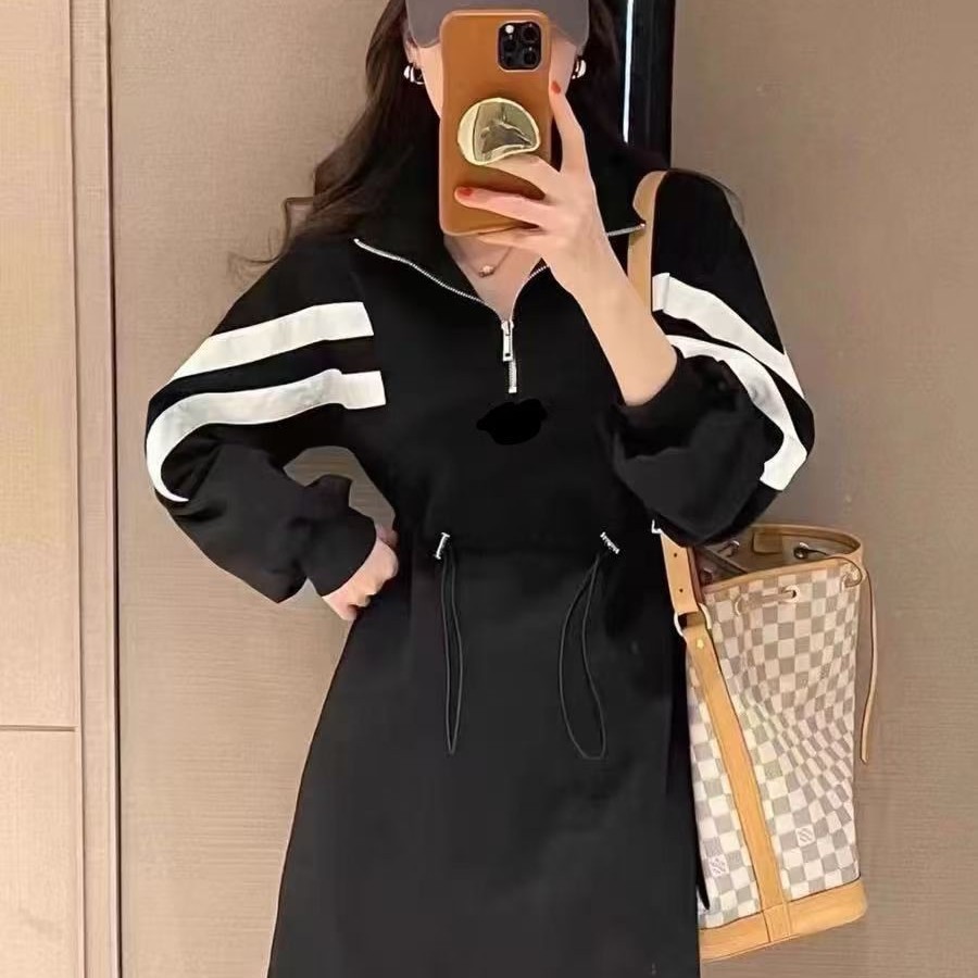 法式设计感抽绳连衣裙女2025秋季新款气质显瘦高腰通勤风裙子