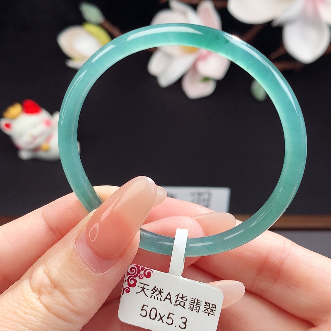 翡翠手镯（圆镯）未镶嵌