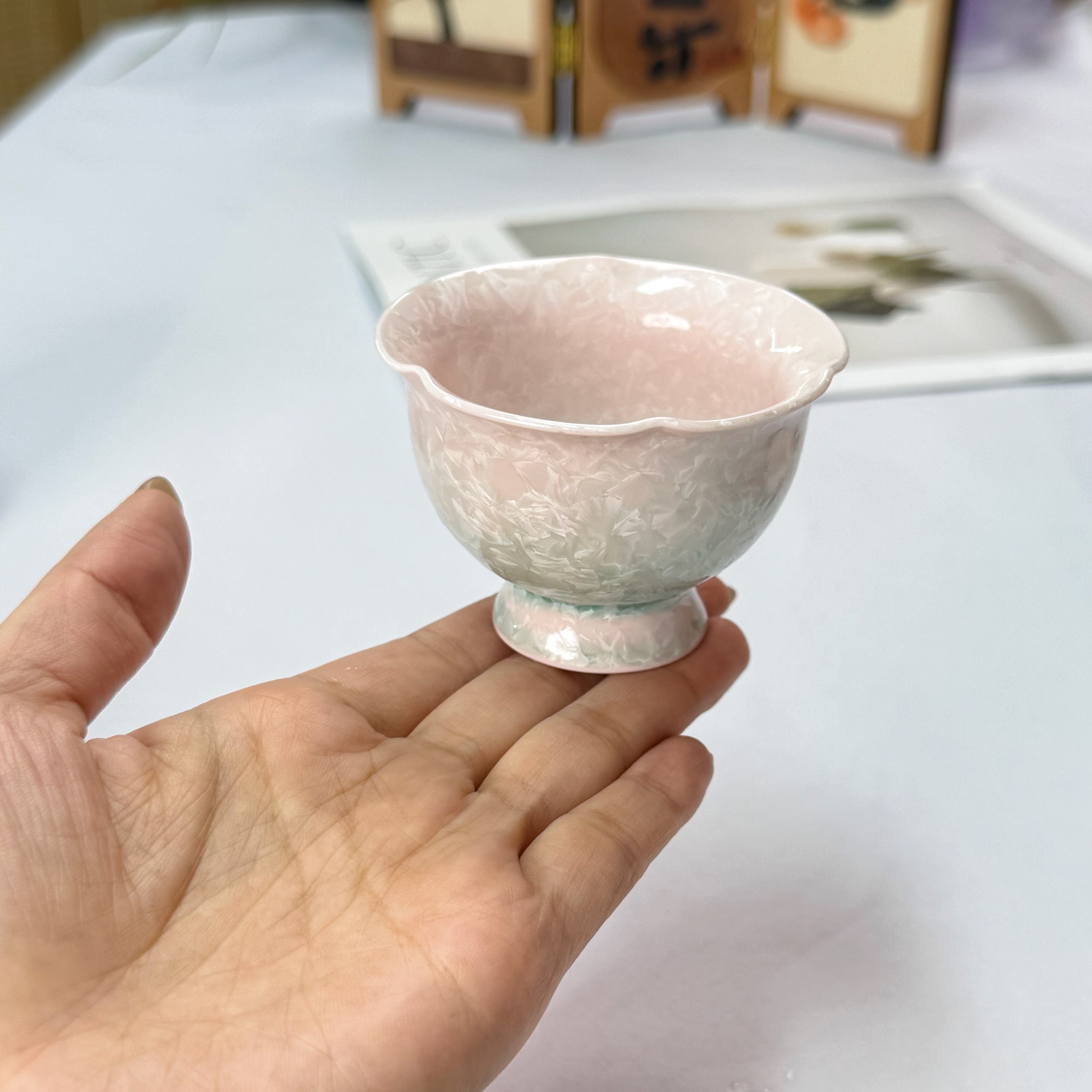 窑变结晶釉陶瓷高档渐变粉主人杯花口杯100ml