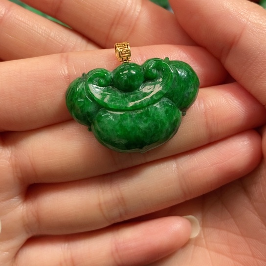 颈饰未镶嵌翡翠吊坠