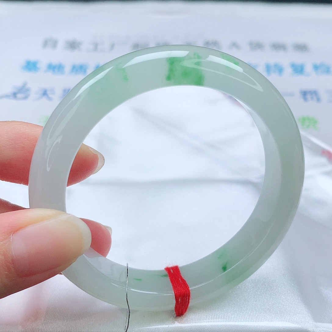 翡翠手镯未镶嵌53➕圈