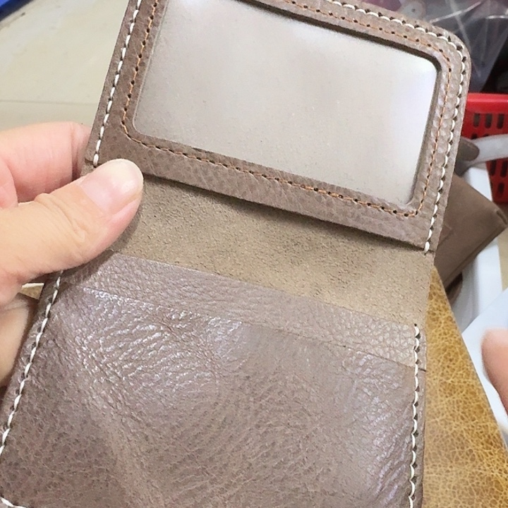 微瑕真牛皮三个卡位卡包